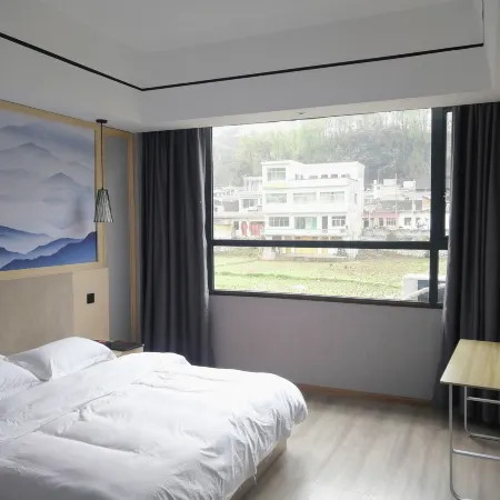 Ziyun Hongrui Hotel