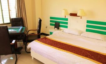 Wenchang Yefengqing Business Hotel