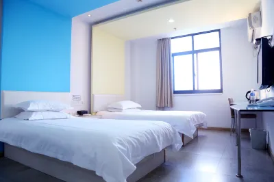 Home Pebble Hotel (Yangzhong Pedestrian Street Jiangzhou East Road) Hôtels à proximité de : Xinba Passenger Transport Terminal