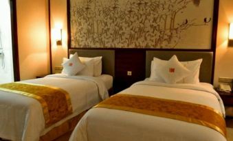 Lingtai Meet Theme Hotel