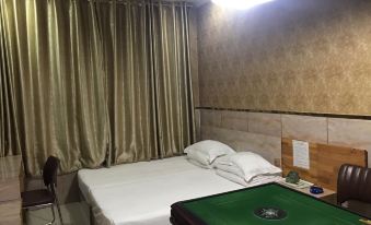 Huaibei Warm Hotel