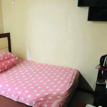 Xinhualong Business Hotel