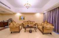 Yangshan Hotel - parking