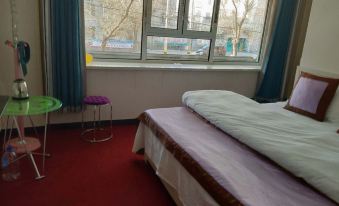 Mudan Jiangxin Clock Express Hotel (Heilongjiang Vocational College of Commerce East Campus Shop)