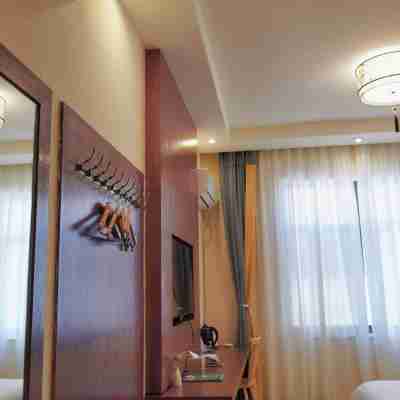 洱源洱海源温泉賓館 Rooms