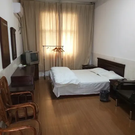 Xinyang Gangcheng Hotel