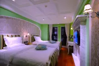 Chengdu Rumengju Hotel (Zhaojuesi South Road Subway Station) -  Gaming & Esports