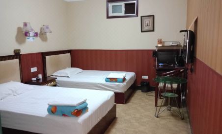 Wushan Kaiyue Business Motel