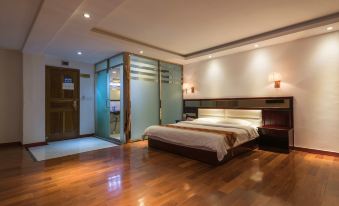 Ding Good Hotel Ruili