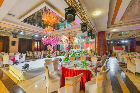 Linhai Business Hostel