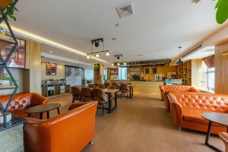 James Joyce Coffetel (Jinan Changqing University Town) Отели рядом с достопримечательностью «Qilu University of Technology (Daxue Road)»