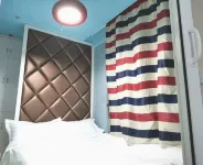 Four Seasons Orange Fruit Hotel (High-speed Railway Station Wanda Plaza Branch)