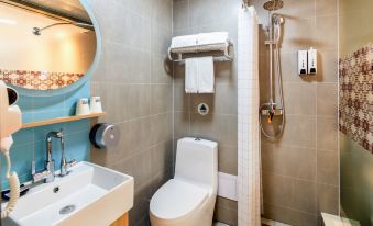 Ease Hotel (Taiyuan Fudong Street Liuxiang Causeway Bay)