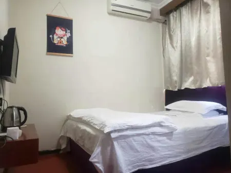 Longyou Haotai Hotel Отели рядом со станцией Longyou Railway Station