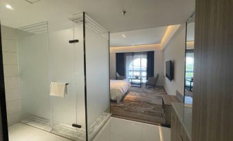 Alashankou Longquan Hotel