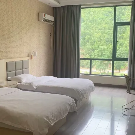 Guanyang Jingjiang Hotel