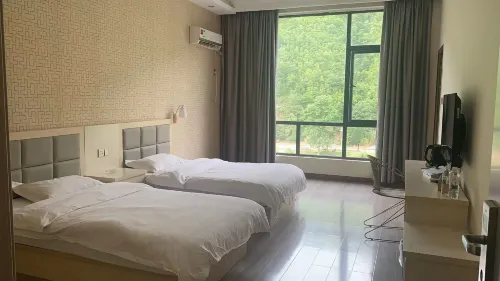Guanyang Jingjiang Hotel