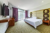 Yunfu Furonghua Hotel