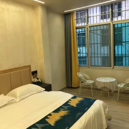 Yiliang Hangxu Homestay Отели в г. Илян