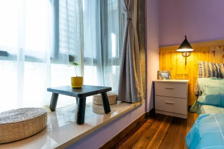 Nanning Meet Xiangsihu Apartment (Xixiangtang Qingchuan Station Subway Exit A Shop)