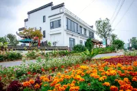 Huangshan Verdant Path: Blossom Trail Inn‌