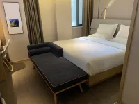Reign  Hotel