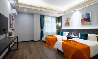 Empire Hotel (Haikou Guoxing RT-Mart Store)