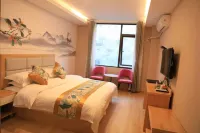 진촨 국경 도시 임프레션 호텔
