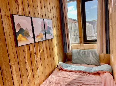 Meijuju Suites (Taishan Hongmen Branch) Отели рядом с достопримечательностью «Mining Engineering Academy Resources and Environmental Engineering College»