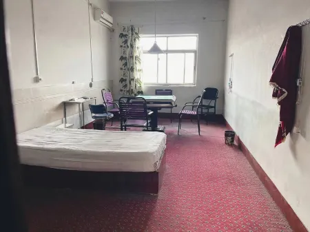 Linyi Wangsheng Hotel Отели рядом с достопримечательностью «Linyi Wildlife Park»