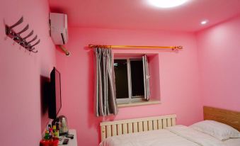 Ruihong Fashion Room