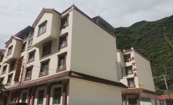 Shenfeng Hotspring Hotel