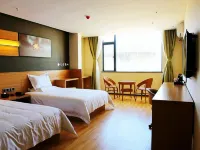 IU Hotel (Kunming Changshui International Airport) - balkon