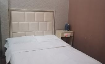 Holiday Hotel Tongjiang Harbour