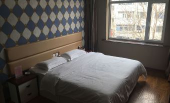 Liaoyuan Yijia Fashion Hotel