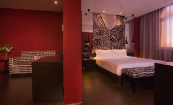 Orange Hotel (Qingdao Haier Road Shilaoren Bathing Beach)