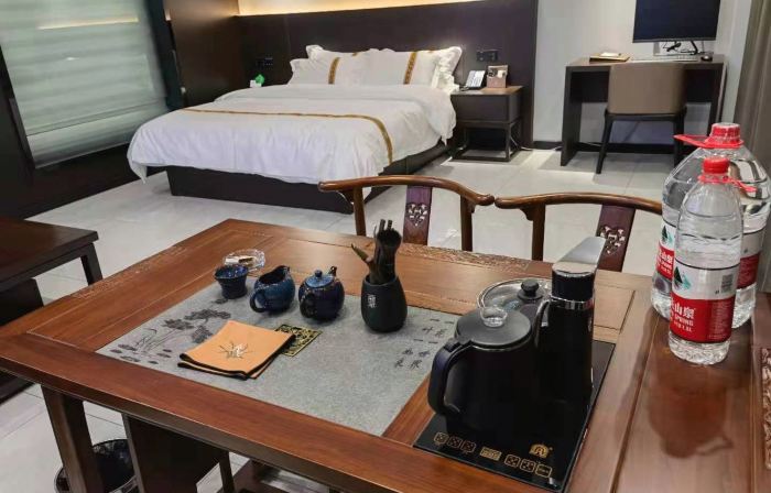 Lan ting holiday hotel
