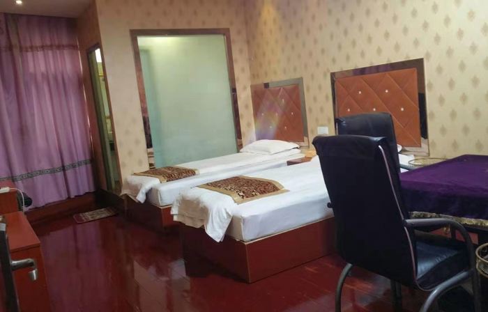 Taichuan Business Hotel
