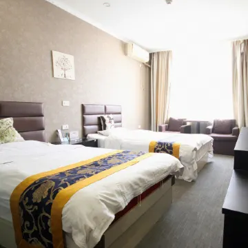 Xingping Yihai Hotel