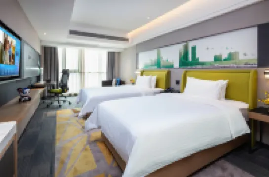 แฮมป์ตัน บาย ฮิลตัน หลูหยาง เหอเฟย