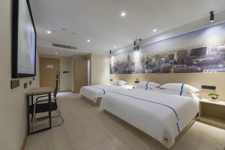 Yipple Hatt Hotel (Ningbo Luomeng Universal Park Yintai City Branch)