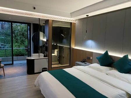 Minquan Baidu Business Hotel Отели рядом с достопримечательностью «Minquan National Forest»