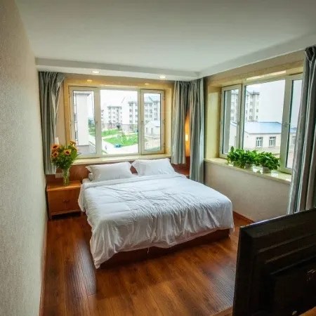 Tangwang Nanjing People's Summer Xuexiang Hotel