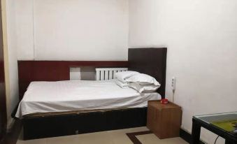 Tongliao Xianrenju Hotel
