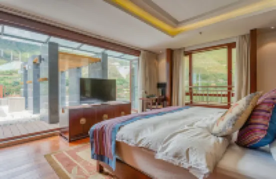 Snow Sands Grand Hotel