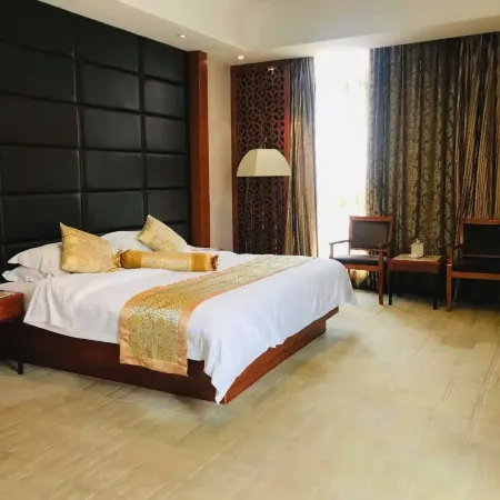 East to Hongqinglou Hotel