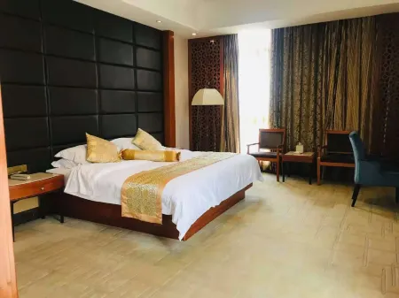 East to Hongqinglou Hotel