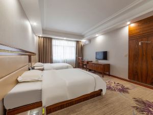 Huazhou Washeng Business Hotel