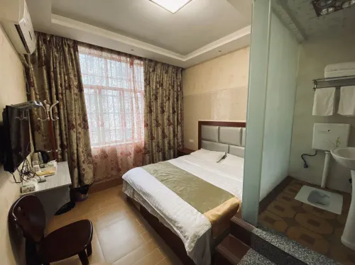 Hongying Hotel Hotel a Nanbu