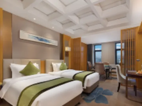 Tianlun Huangchao International Hotel(Chibi North Railway Station) Hotels in Chibi